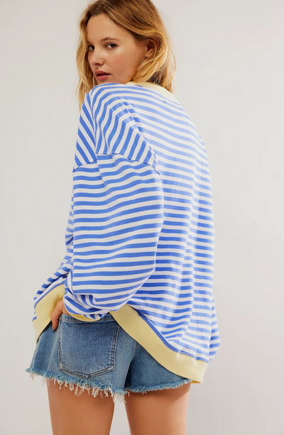 Celia | Gestreifter Oversized-Pullover.